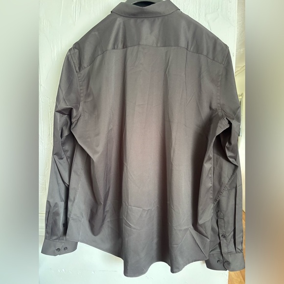 Classic Black Dress Shirt for Formal Occasions - Picture 7 of 11